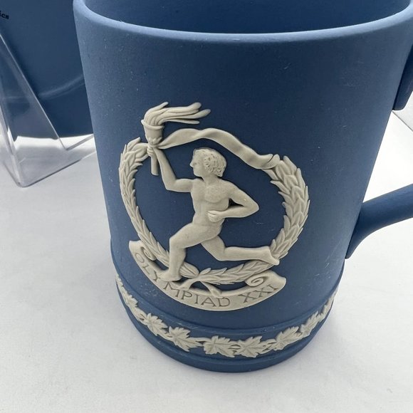Vintage 1976 Wedgwood Blue Olympiad XXI Olympics Tankard Mug and 1976 plate - Picture 6 of 10